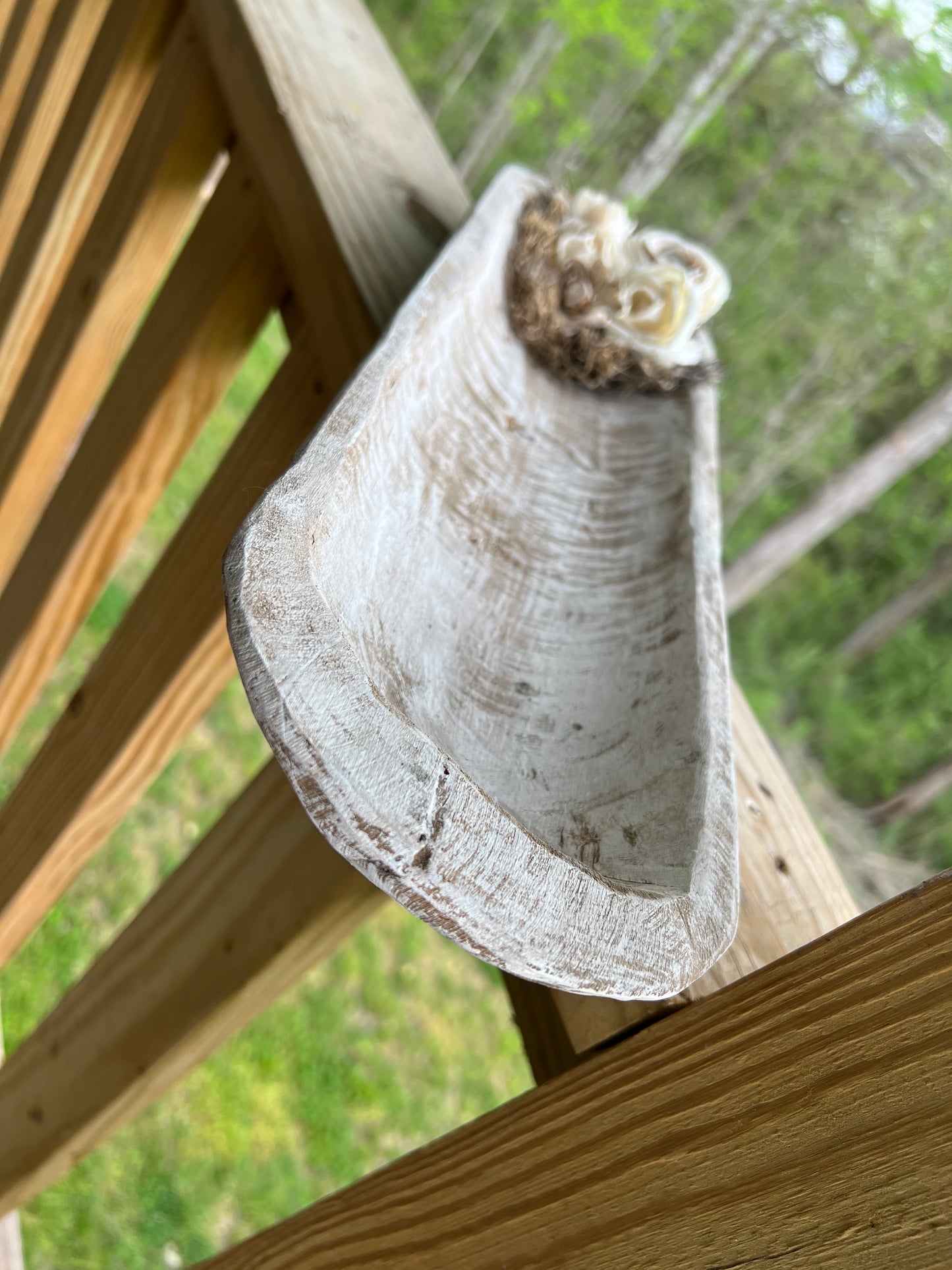 FARMHOUSE DOUGH BOWL WITH TREATED SPANISH MOSS & WOODEN FLOWERS  , ANTIQUE WHITE