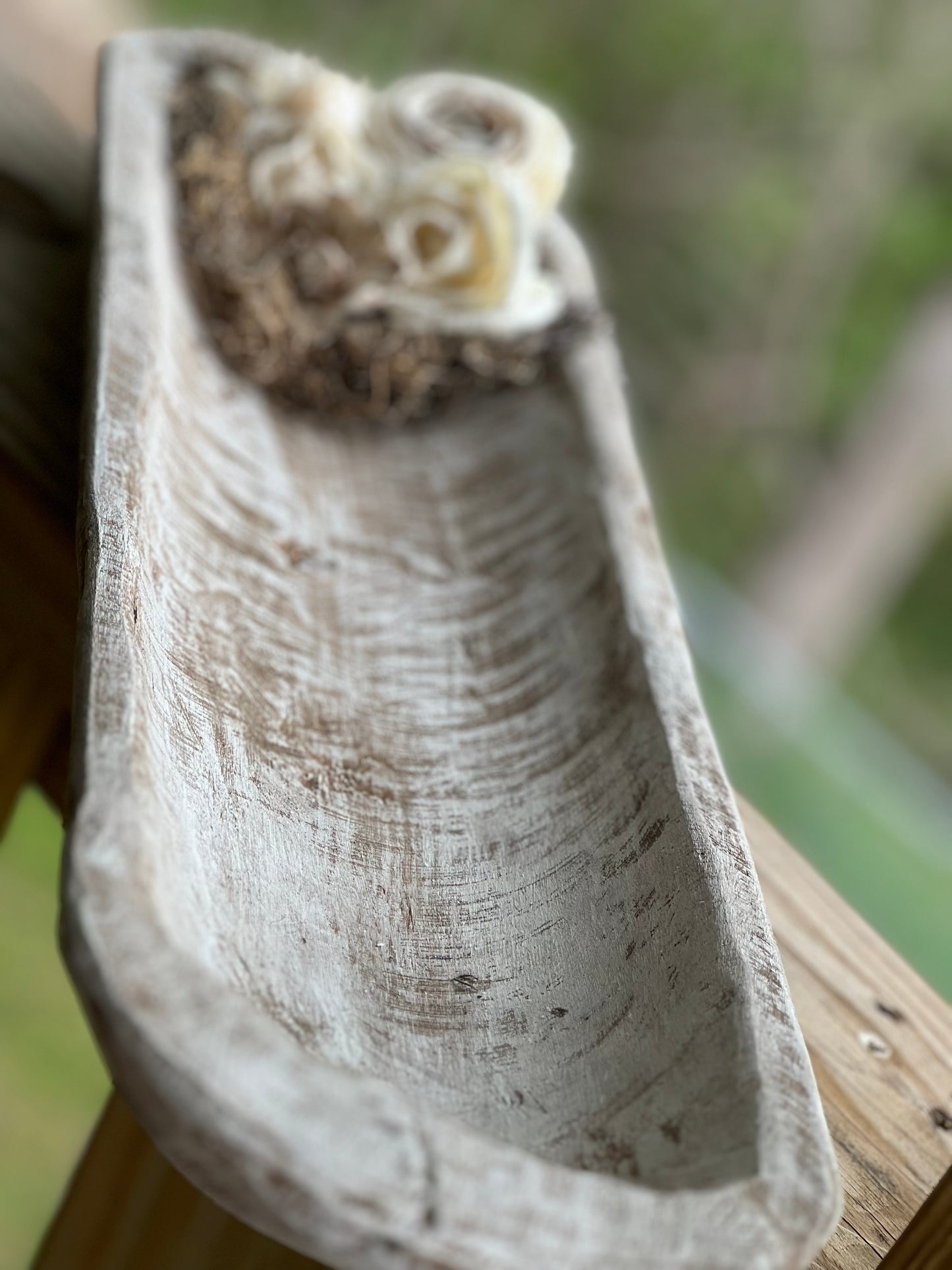 FARMHOUSE DOUGH BOWL WITH TREATED SPANISH MOSS & WOODEN FLOWERS  , ANTIQUE WHITE
